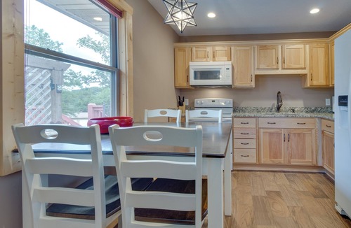Van Buren Condo | Current River Retreats Condo: Walk to River!