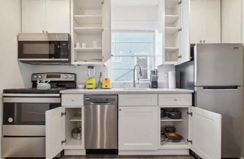 South 7th Ward Apartment | Cute 1bed 1bath 4 blocks from French Q and steps to Jazz & music venues