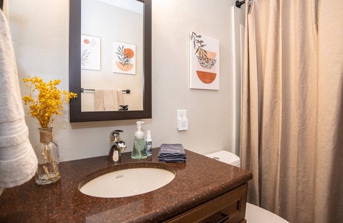 Winter Haven House | Cute & Pet Friendly! 4 Beds, Near Legoland!