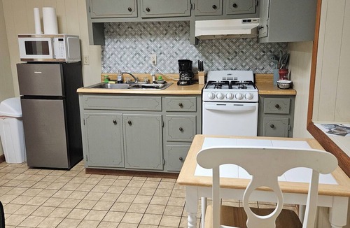 Rogersville Apartment | D'Fishermen Trail - Cool studio with AC in outdoorsy Rogersville