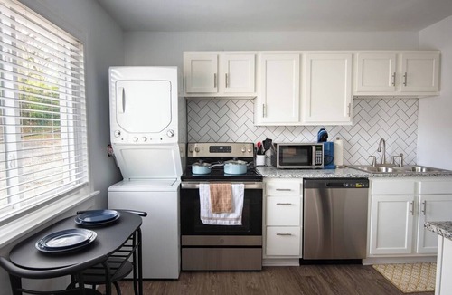 Five Points South Condo | D1-Vulcan's Double Suite-King Beds/Wifi/Workspace