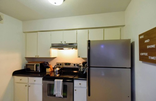 Knox - Henderson Apartment | Dallas Oasis