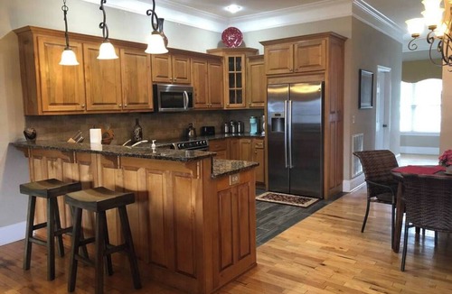 Young Harris Condo | Day Dreamer by Chatuge Home Concierge Lake & Mountain Views Condo W/Pool