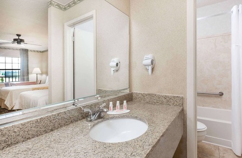 Batesville Hotel | Days Inn by Wyndham Batesville