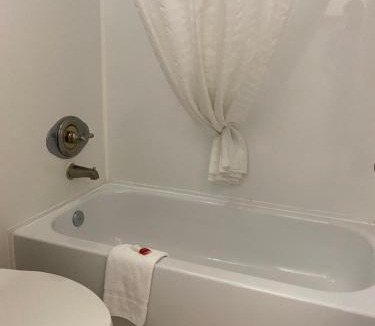 Dock Junction Hotel | Days Inn by Wyndham Brunswick/St. Simons Area