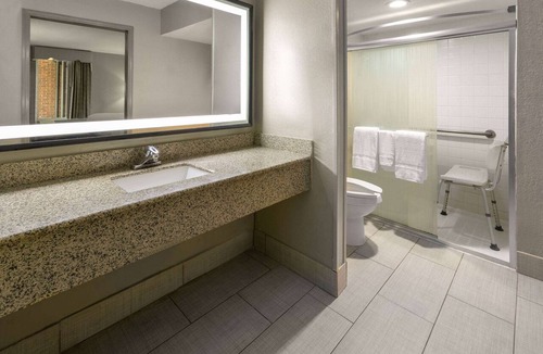 Forsyth Hotel | Days Inn by Wyndham Forsyth