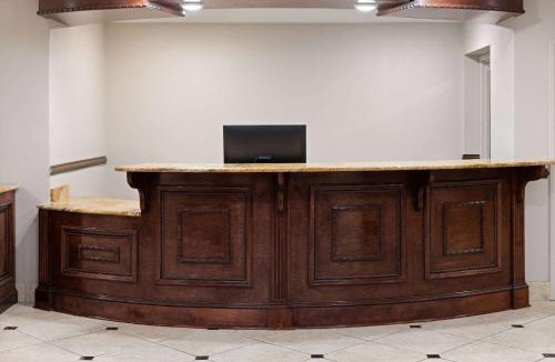 Greater Belhaven Hotel | Days Inn by Wyndham Jackson Downtown