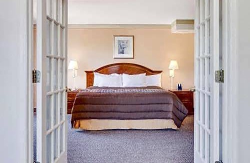 Birmingham Hotel | Days Inn by Wyndham Birmingham/West