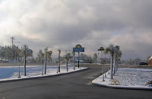 Swainsboro Hotel | Days Inn & Suites by Wyndham Swainsboro
