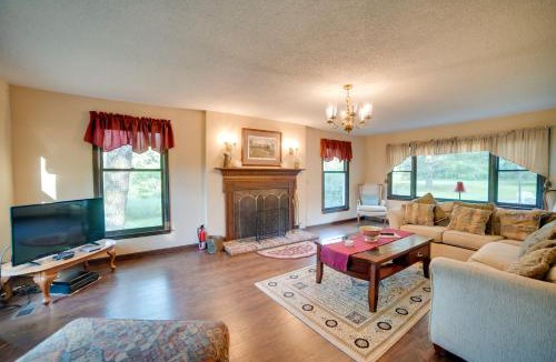 Dayton House | Dayton Home w/Pool & Deck on 37 Private Acres!