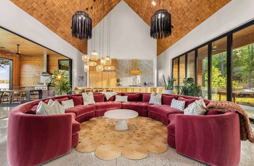 Eatonton House | Dazzling Design Meets Spectacular Views