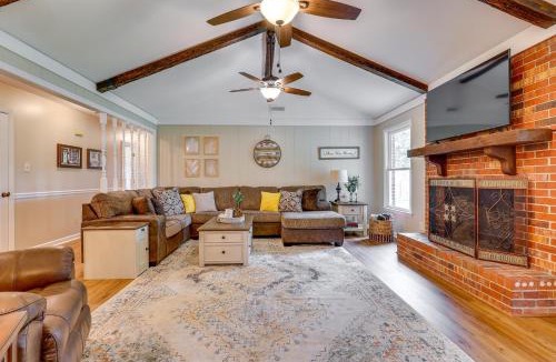 Decatur House | Decatur Vacation Rental w/Patio!