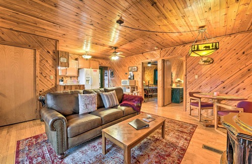 Maggie Valley Cabin | Deck & Private Hot Tub! Maggie Valley Mtn Cabin