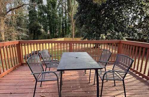 Tucker House | Delightful 3-bedroom house in charming Tucker