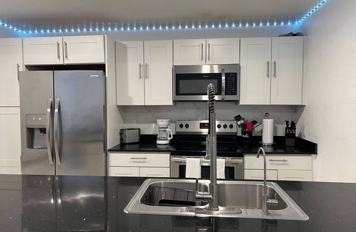 Naranja House | Delightful 3-bedroom house with Sunset views