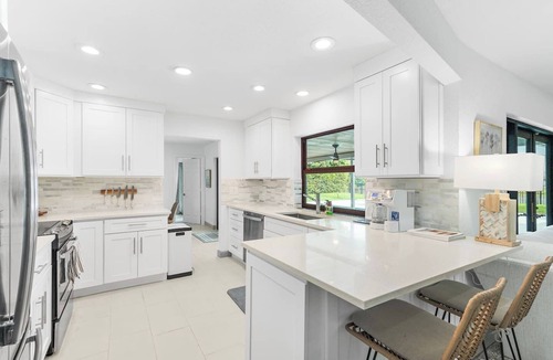 Delray Beach House | Delray Beach Pool/Spa/Putting Green. Minutes to Beach and Atlantic Ave.