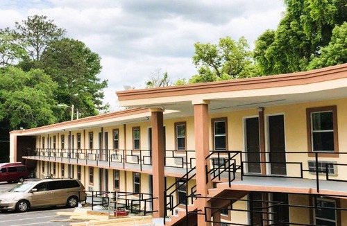 Governor's Walk Apartment | Deluxe 2 Full Beds Non Smoking