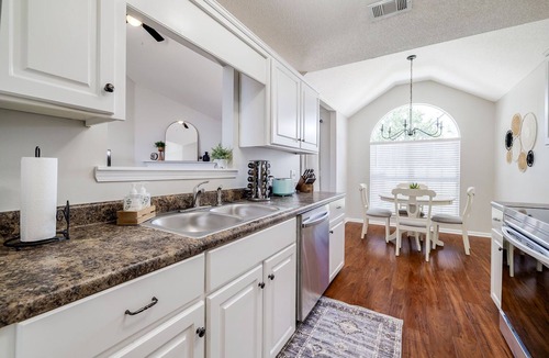 Pooler House | Designer Home Close 2 Savannah Hyundai Gulfstream Airport
