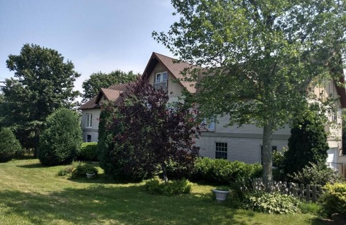 Merrimac Apartment | Devils Lake, hiking & Dells near peaceful retreat