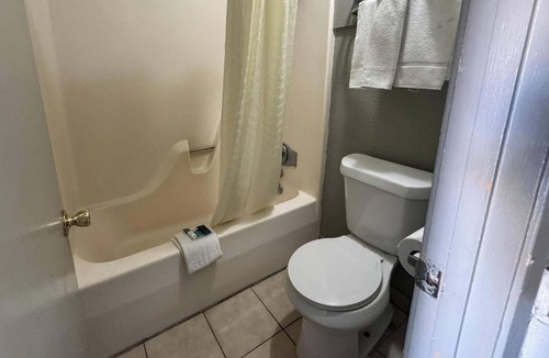 Forrest City Hotel | Diamond Inn Forrest City I-40