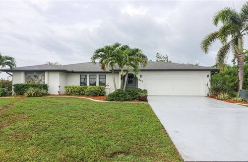 Port Charlotte House | Disc $ May-Oct. Beautifully maintained pool home in a nice area.
