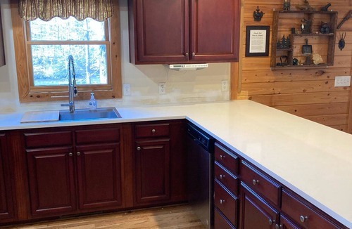 Demorest House | Discount April 3-5! Luxury River House, hot tub, kayaks, fire pit, dogs OK