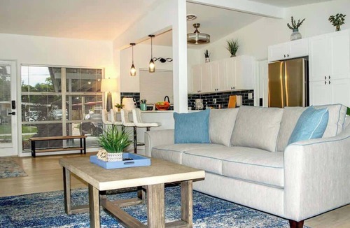 Lake Underhill House | Disney Area 3BR Villa | Private Pool & Easy Access
