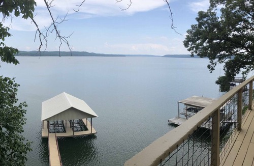 Iuka House | Don's Lake House - Pickwick Lake - Stunning Views