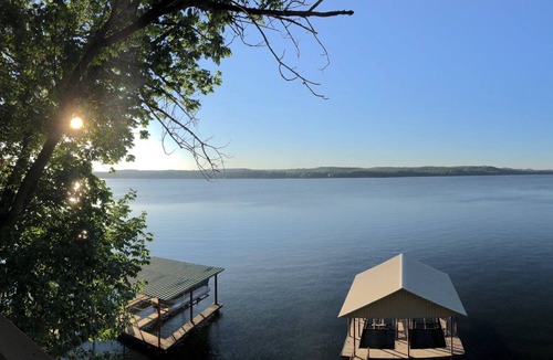 Iuka House | Don's Lake House - Pickwick Lake - Stunning Views