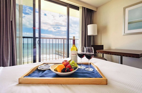 Atlantic Beach Hotel | DoubleTree by Hilton Atlantic Beach Oceanfront