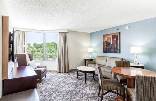 East Memphis Hotel | DoubleTree by Hilton Hotel Memphis
