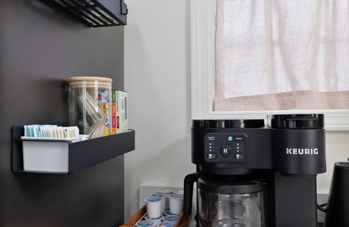 Valparaiso House | Downtown 2 BR Cottage w/King Bed