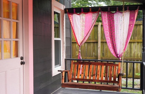 Tupelo House | Downtown -All Shook Up Bungalow -Heart Break Hotel 2br/1b