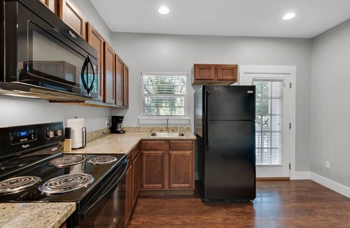 South Pensacola House | Downtown Dreams with Bicycles Included!