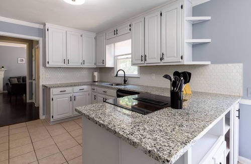 Gainesville House | Downtown Gem: 20% off monthly stays for 2025!