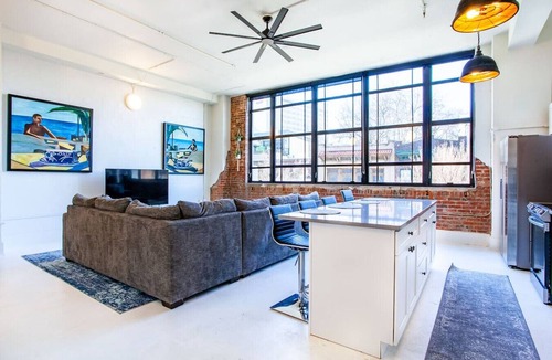 Old City Condo | Downtown Loft w/Parking, Fitness & Movie room