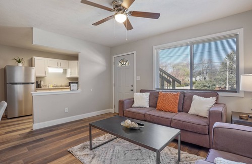 Springfield Apartment | Downtown Med District: Idyllic 2BD, 1BA Capital City Retreat