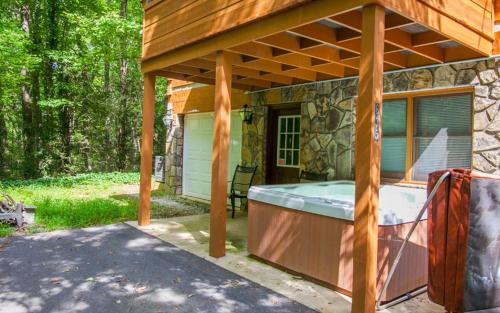 Cosby Ski Chalet | Eagle's Nest