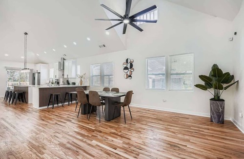East Atlanta House | East Atlanta Village Retreat | Spacious 5 Bedroom