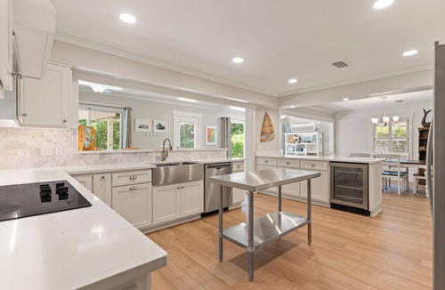 East Beach House | East Beach Oasis near Gould's Inlet, sleeps 10