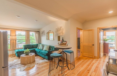 Northside Apartment | Easy walk to shops and restaurants. Plenty of free parking
