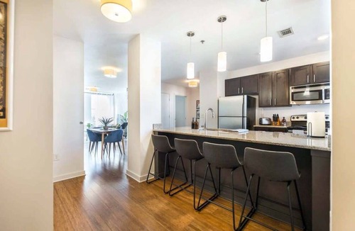 Macon Apartment | Eclectic & Stylish Vibes | Steps to Shops & Cafes