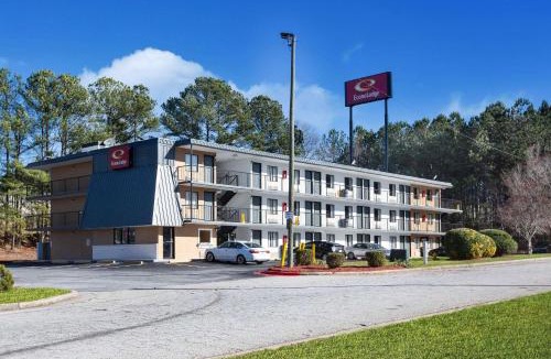 Lithonia Cabin | Econo Lodge Lithonia - Atlanta East
