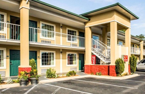 Lloyd Cabin | Econo Lodge Monticello