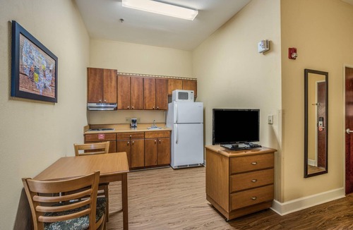 Valdosta Hotel | Econo Lodge Valdosta Mall Area