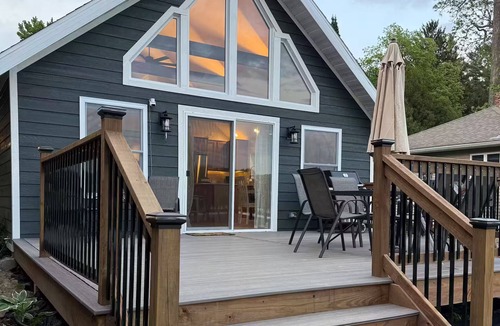 Milton House | Edgewater Escape