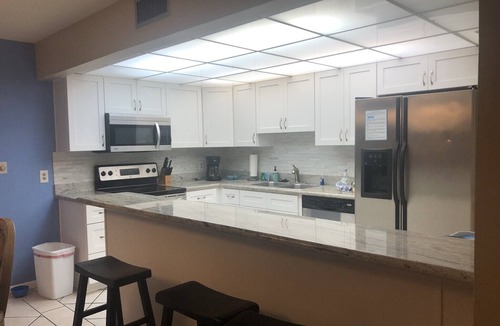 Panama City Beach Condo | Edgewater Resort Tower 2-4th floor