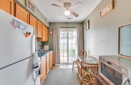 Kokomo Condo | Efficient &Charming Studio Condo with Secret Features