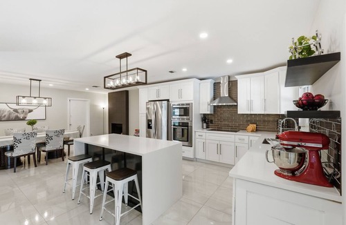 Wellington House | Elegant pool home in Prime Equestrian area