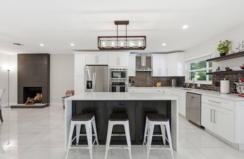Wellington House | Elegant pool home in Prime Equestrian area